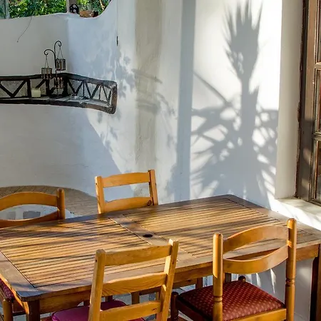La Mirage Apartment